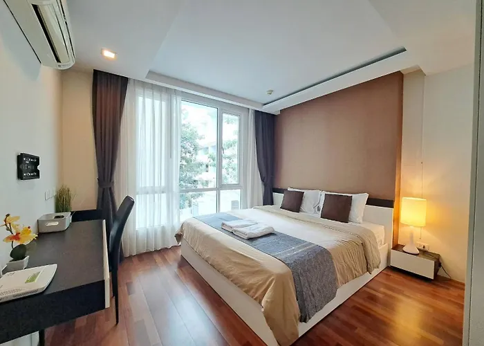 1 Bedroom In Sukhumvit Cbd 5 Min To Bts Phromphong * Bangkok