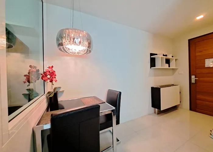 1 Bedroom In Sukhumvit Cbd 5 Min To Bts Phromphong Apartment