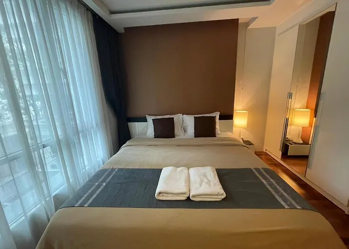 1 Bedroom In Sukhumvit Cbd 5 Min To Bts Phromphong Bangkok